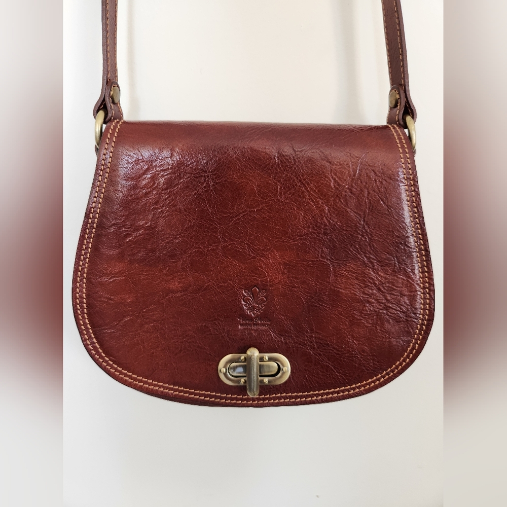 Vera Pelle Chestnut Brown Leather Crossbody Bag